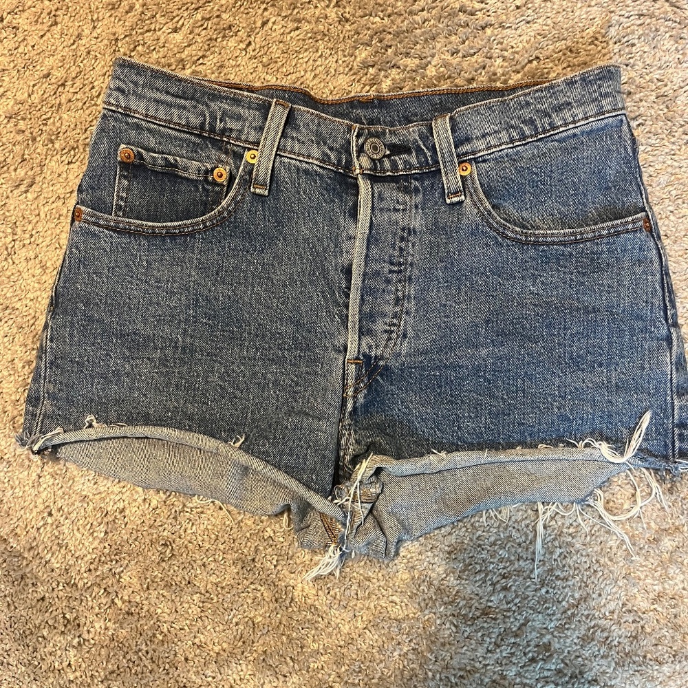 Levi's 501 Original Fit Denim Shorts (Medium Wash)